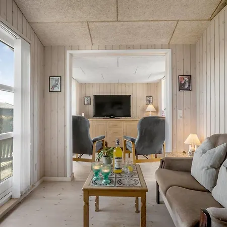 Skarthi - 200m From The Sea By Interhome