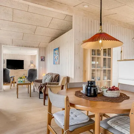 Skarthi - 200m From The Sea By Interhome *