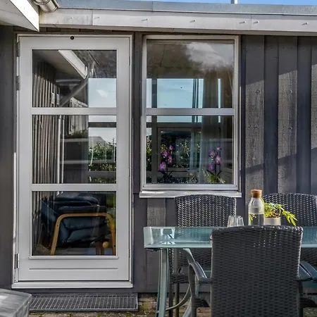 Semesterbostad Skarthi - 200m From The Sea By Interhome *