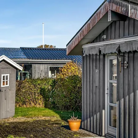 Skarthi - 200m From The Sea By Interhome Semesterbostad *