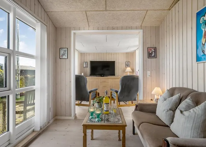 Skarthi - 200m From The Sea By Interhome