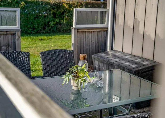 Skarthi - 200m From The Sea By Interhome *