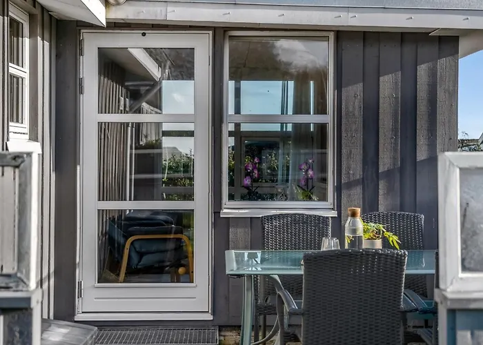 Semesterbostad Skarthi - 200m From The Sea By Interhome *