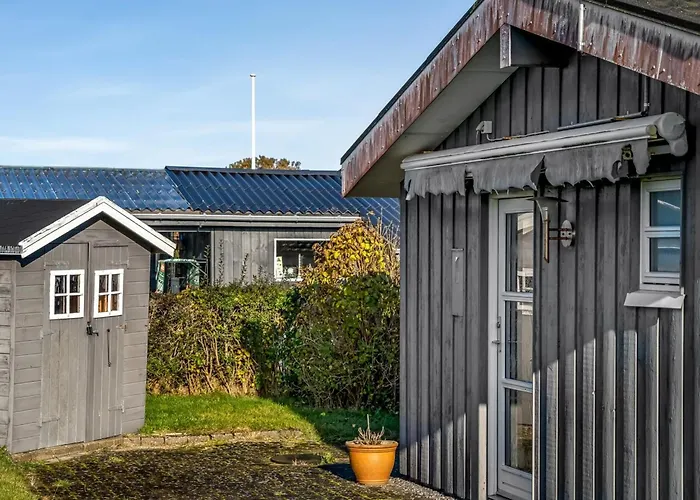 Skarthi - 200m From The Sea By Interhome Semesterbostad *